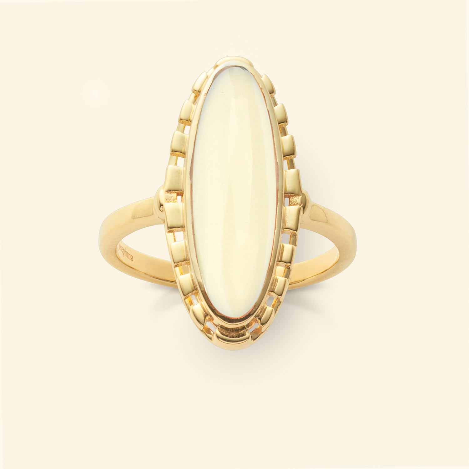 Gold plated Vic ring met langwerpige ovale Lemon Topaz edelsteen