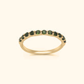 10 karaat gouden half eternity ring met groene toermalijnen – elegant en tijdloos.