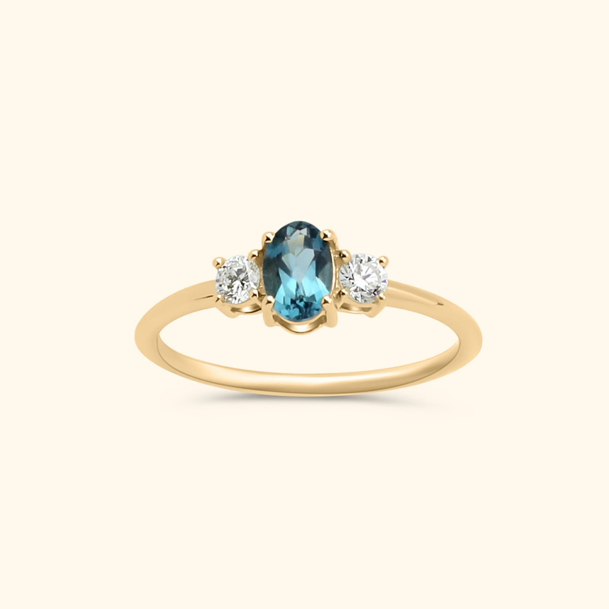 9 karaat ring met blauwe topaas en 2 diamanten