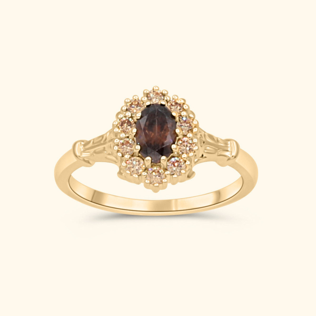 Goudkleurige ring met bruine champagne steen en bloemvormige details – dames ring vintage stijl