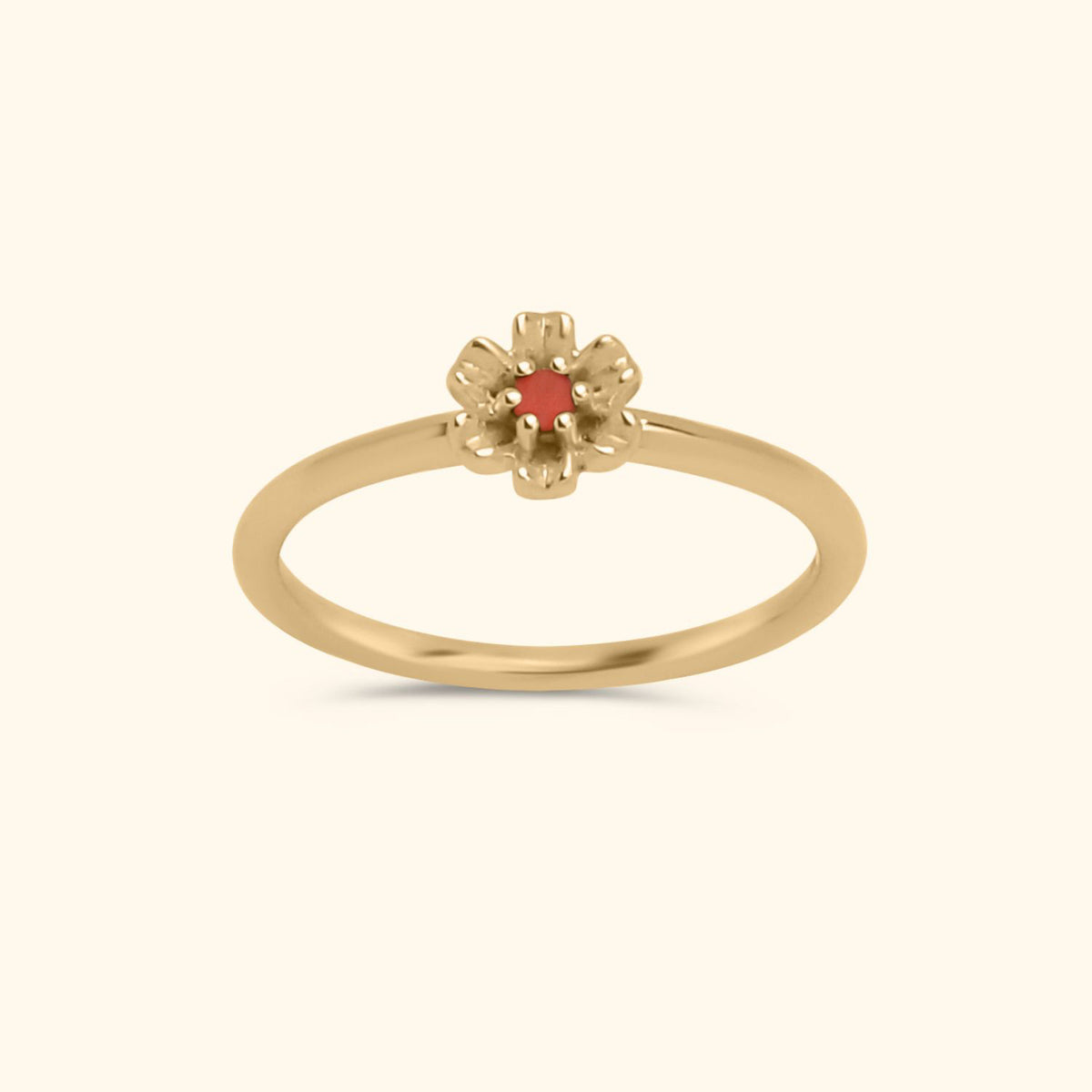 Gold plated bloemen ring met klein oranje carneool steentje – Elegant Tiny Carnelian Flower Ring. Delicate en stijlvolle damesring met bloemdesign.