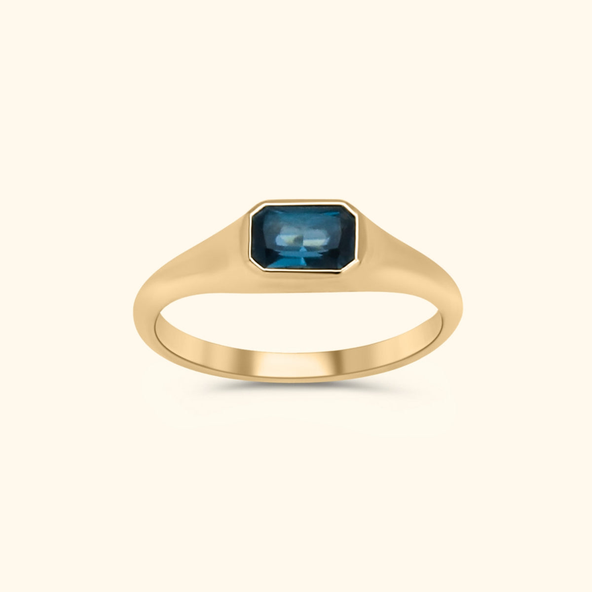 Lila London Blue Topaz ring | 10K