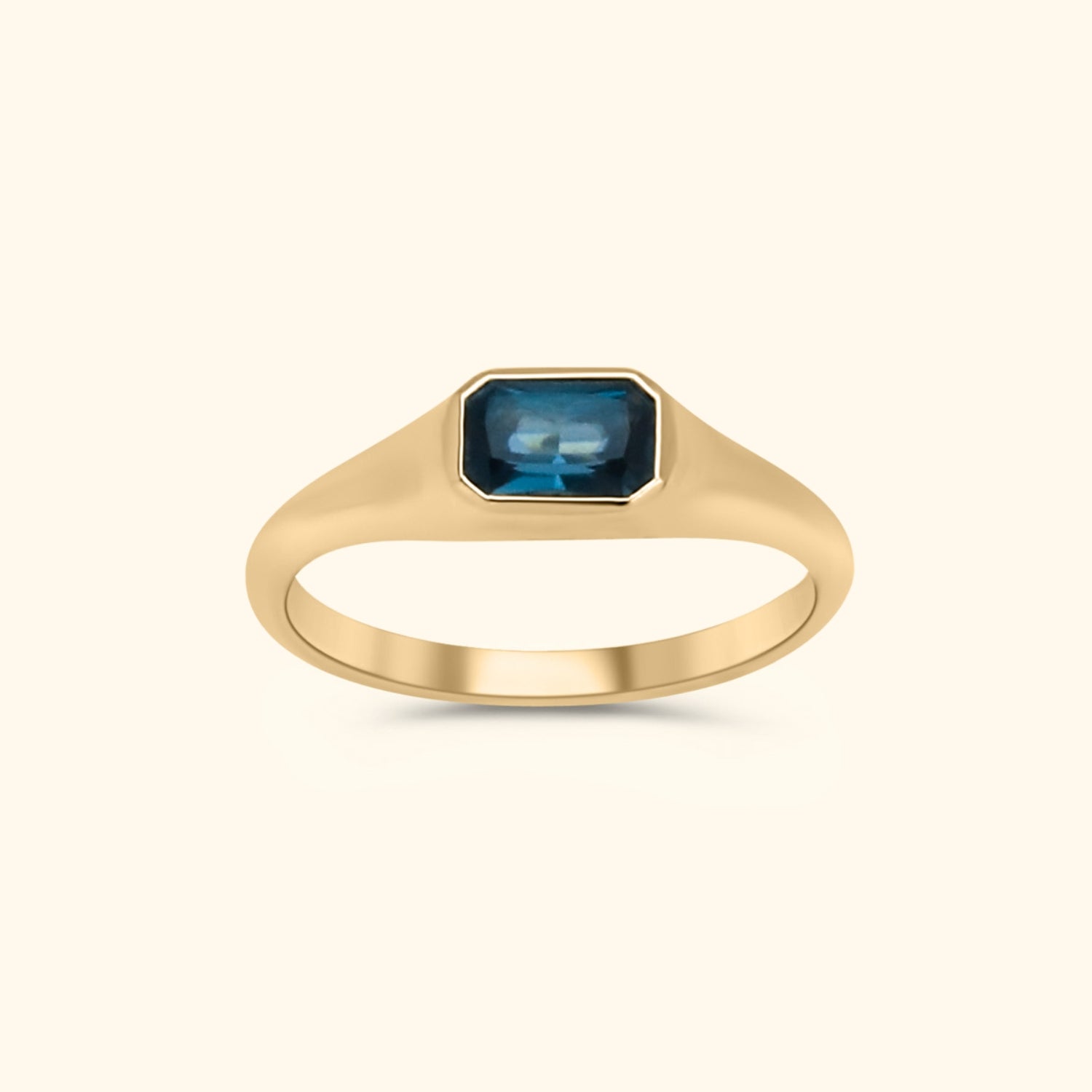 Lila Londen Blue Topaz ring | 10K