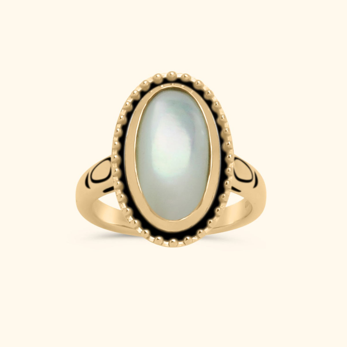 Megan Pearl Oval ring