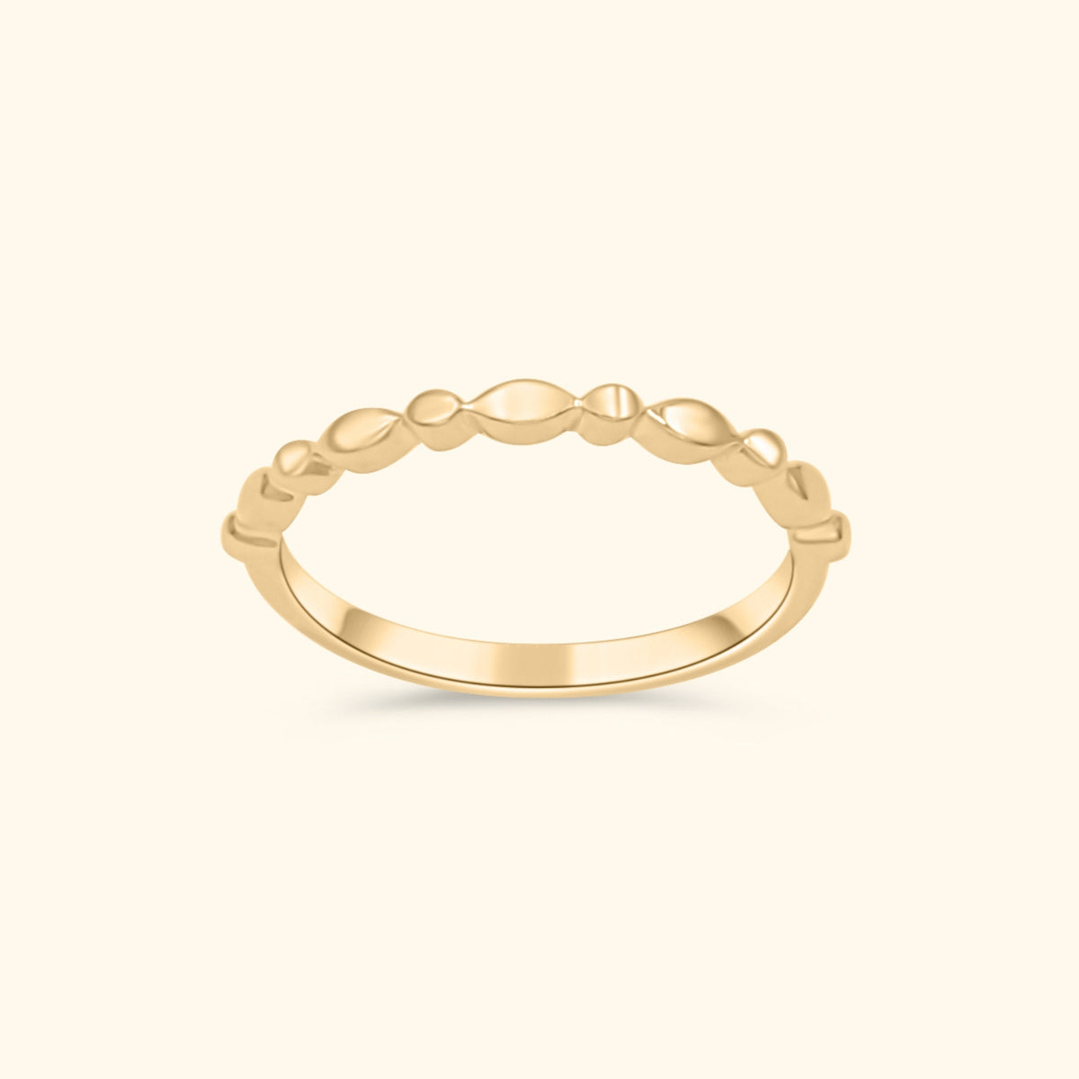 Goudkleurige minimalistische stacking ring met organisch design – Mia Stacker Ring dames