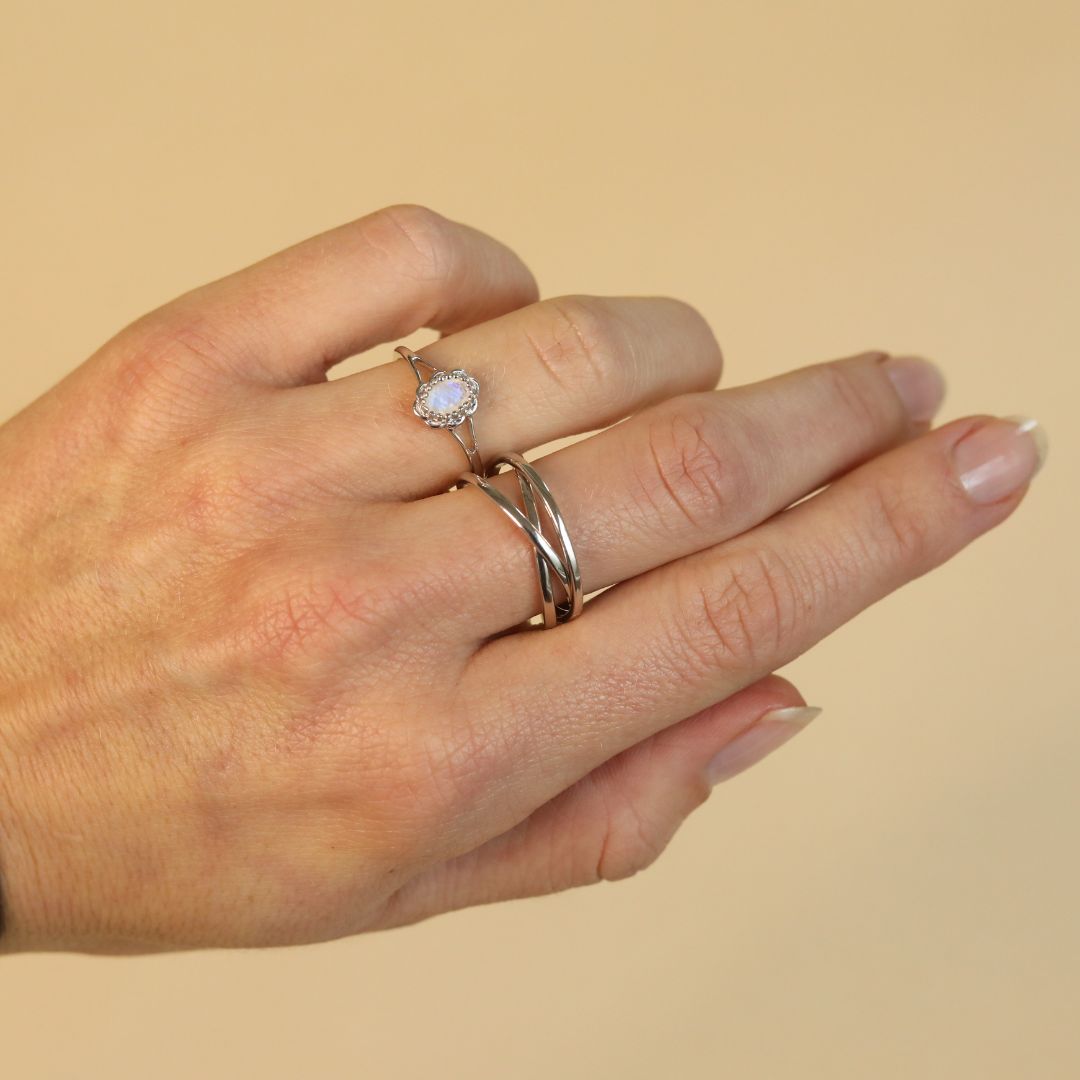 Moonstone flower ring silver