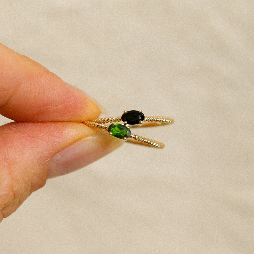 Tina Twisted Black Spinel ring | 9K