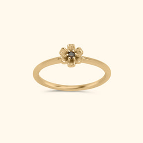 Elegant Tiny Brown Flower Ring - goudkleurige damesring met bloemdesign en bruine stenen.