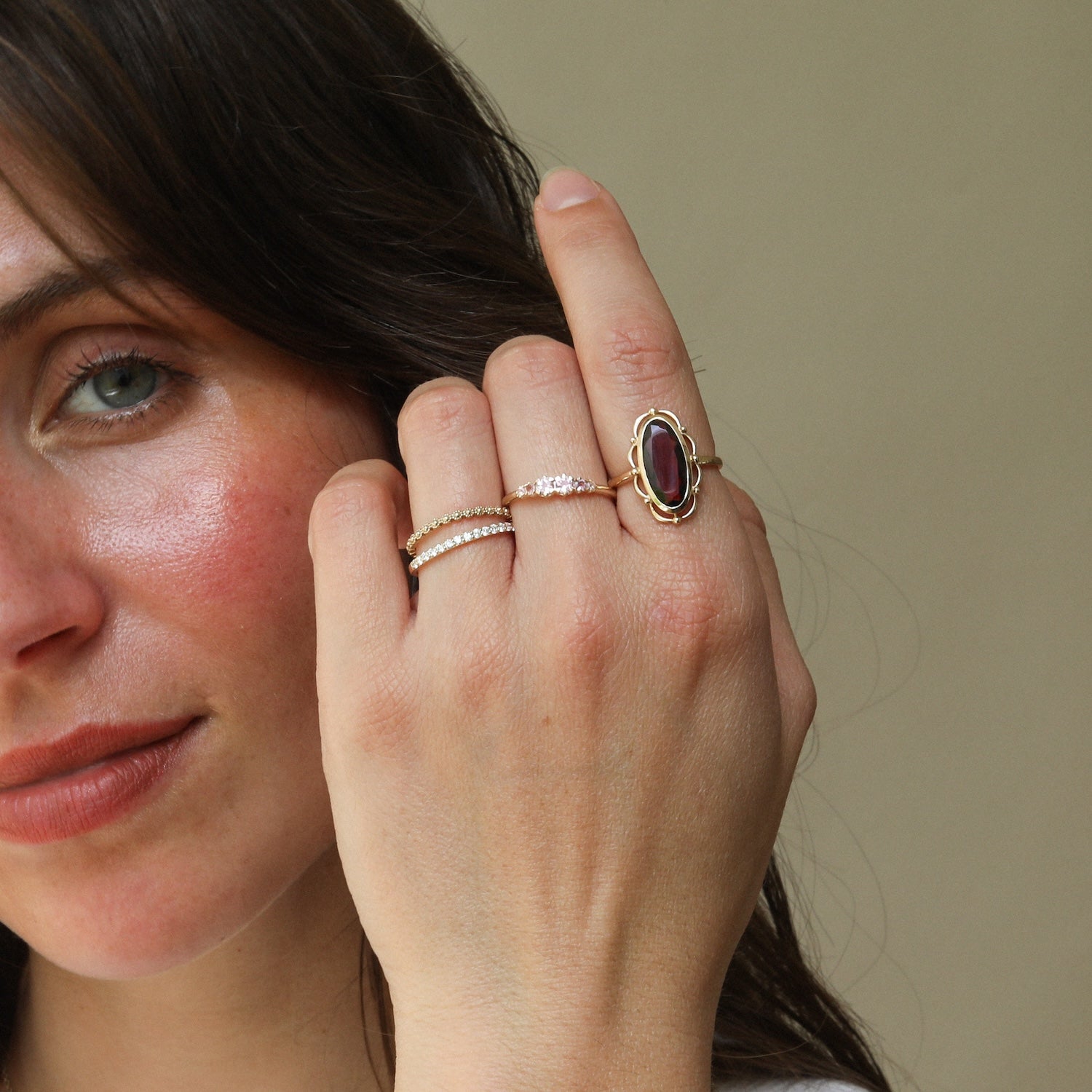Jane Garnet ring | 9K